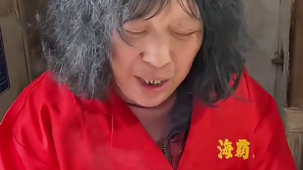 南昌居民楼下1块一份的水煮！份量太扎实了！！ 路边摊的人间烟火气 南昌水煮 美食