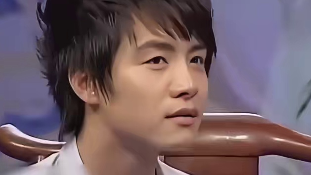 背后是与苦难搏击的人生