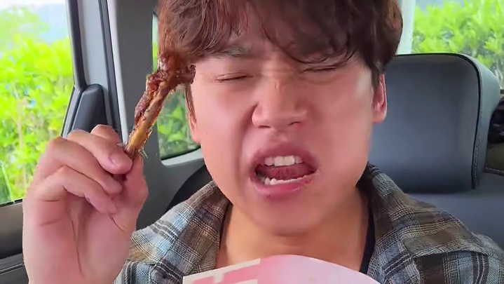 里面加了印度魔鬼椒的鸭小腿你敢吃吗，吃起来纯辣不带一点甜，是真的过瘾#好吃到停不下来 #妈呀太香了 