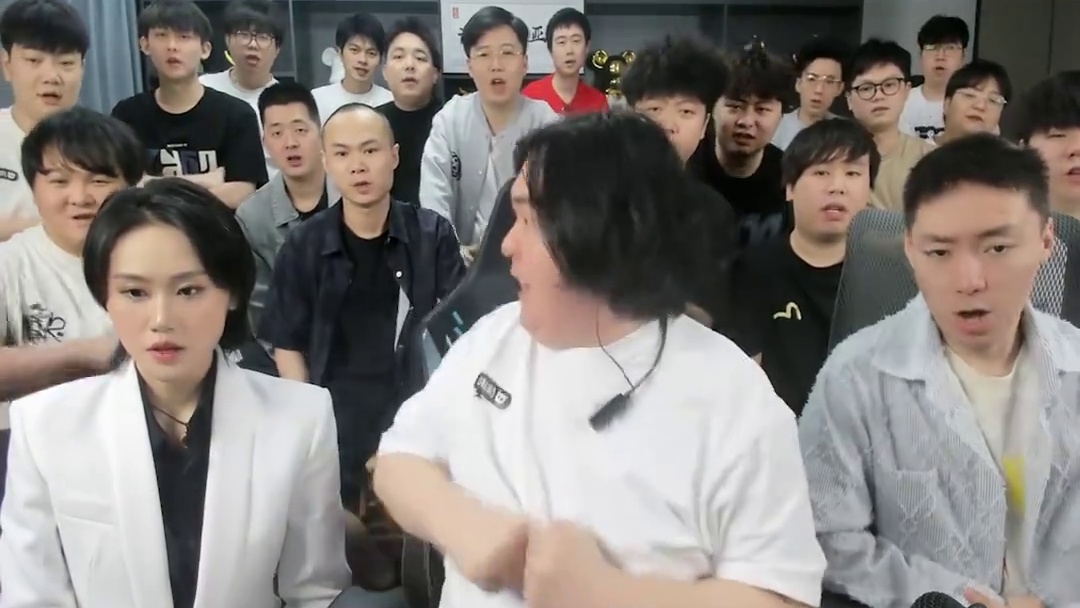 今晚22:30耀虎团队内部赛不见不散 #陈伯全能王