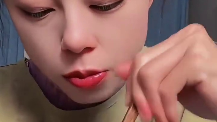 这个茄子辣椒酱有点辣 能吃辣的拍