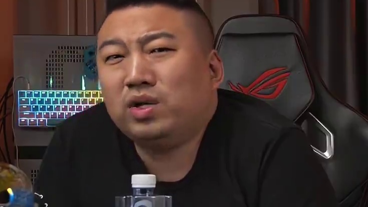 固态硬盘和机械硬盘哪个更耐用？ #固态硬盘 #机械硬盘 #组装电脑 #电脑配置