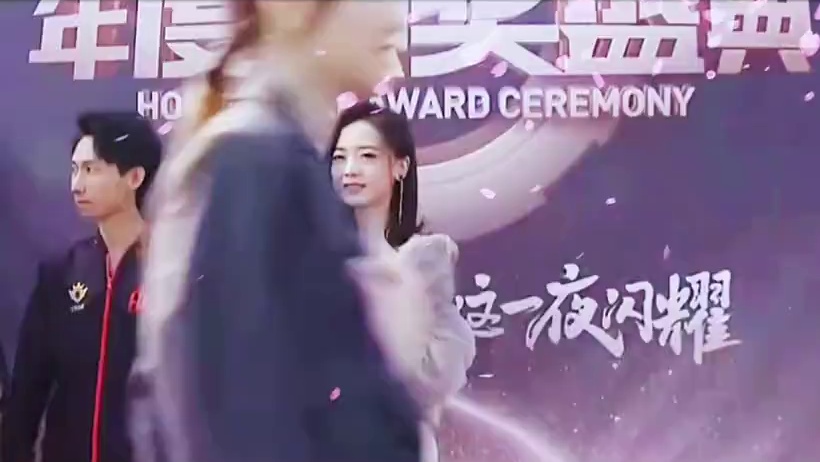 18年AG降级后梦泪一人身穿队服 一个人代表AG出席#2025kpl春季赛