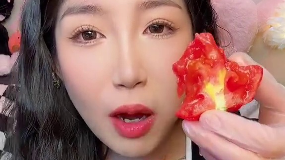 真的墙裂墙裂推荐！不是所有西红柿都叫普罗旺斯的！个个沙瓤爆汁！汁水足！直接吃炒菜打汤饿都可以 和我们