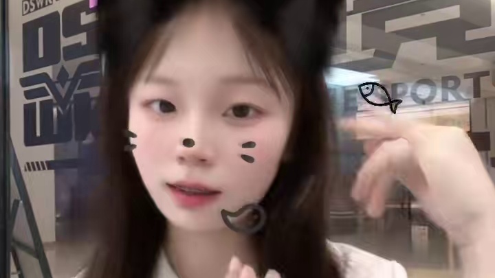 我打游戏只为三件事
给自己丢脸，给朋友丢脸、丢脸给对面看#手势舞 #游戏搭子 #人气网吧推荐 #上号