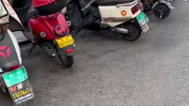 太离谱了兄弟们创业2个月，一分钱没赚到反倒是给自己买了套房 