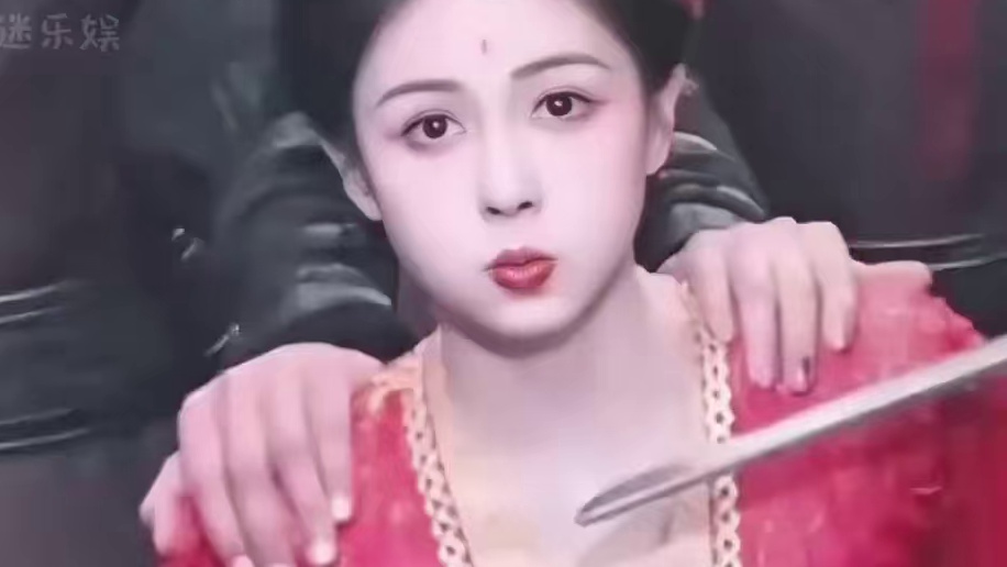 为何白鹿总爱嘟嘴？代入赵丽颖视角，才知女星集体变美的小秘诀 #白鹿 #赵丽颖 #金晨 #娱乐评论大赏