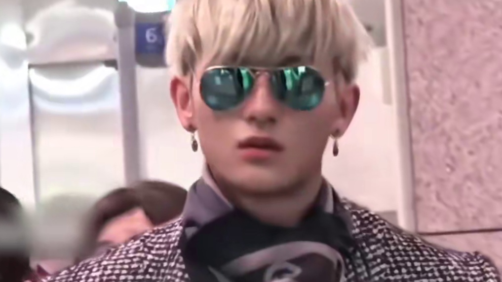 #黄子韬巅峰时期的杀伤力 只要回到工作状态，黄子韬就是当年那个白月光啊！#黄子韬  #颜值