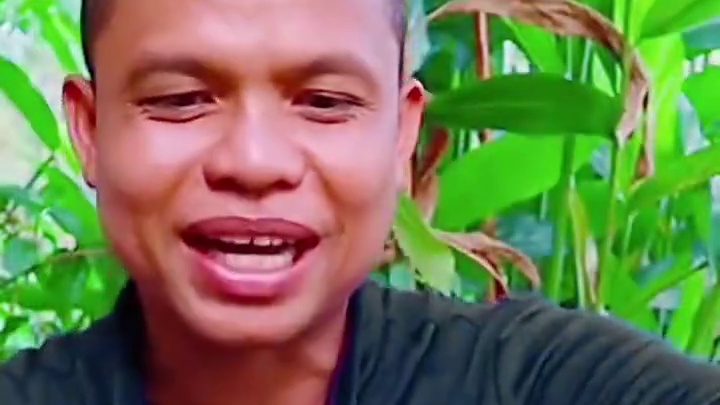 剁椒辣酱️刺身大片三文鱼 #美食 #泰国美食 #户外美食 #内容启发搜索