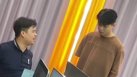 00后让人窒息的对话