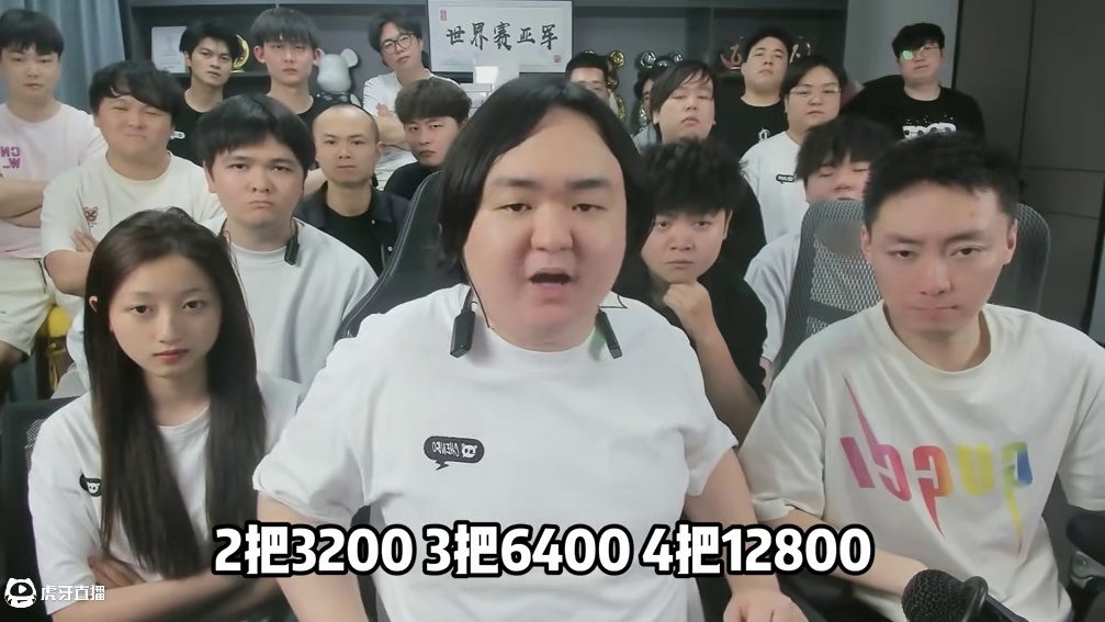 每晚十点半进来面对我们！ #陈伯全能王 #迷死他伯冰