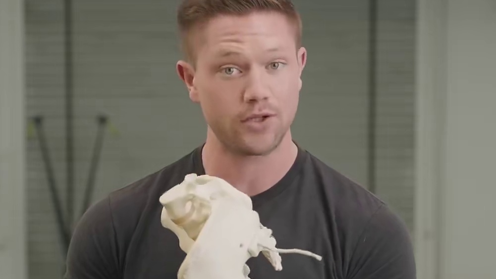 深蹲时屁股眨眼？不要只是盯着你足踝活动度背屈能力的不足了 这确实是部分的原因，但常被忽视的是髋内旋受