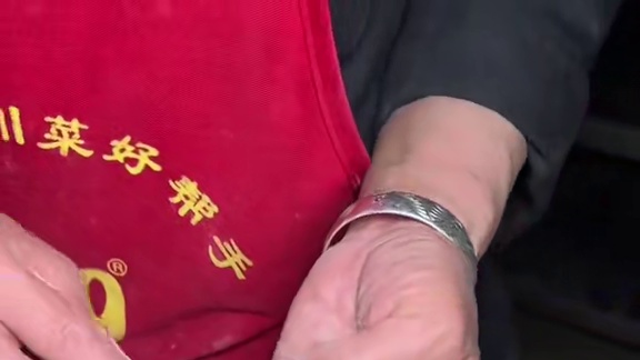 这家的烤羊腿真的优秀！吃过就知道有多带劲 #就问你们馋不馋就完了 #烤羊腿羊排 #这才是真正烤肉串 