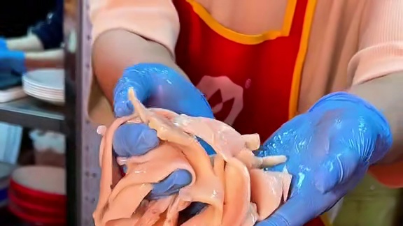 在中和发现了一家爆火的菜市场火锅，还好我去的早，不然位置都没了#吃下这一口烟火气 #万物皆可种草搜 