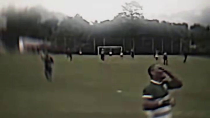 “懂的人已经开始艾特了”#足球 #空门不进 #猪队友 #搞笑足球