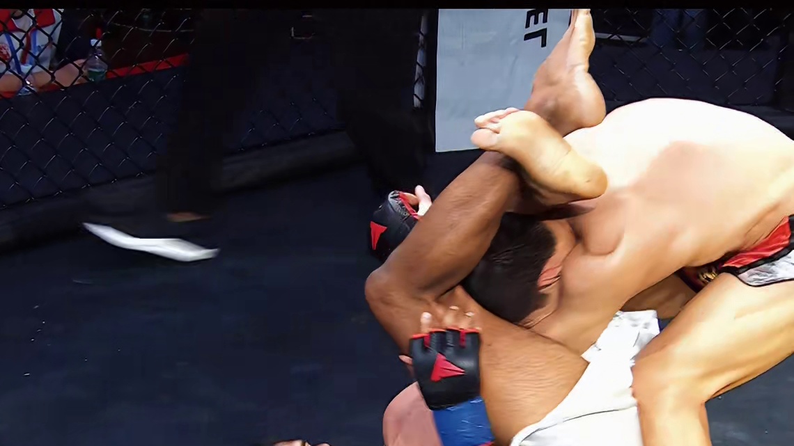 龙三格斗环球拳王巡回赛 库沙维亚斯vs彭政文