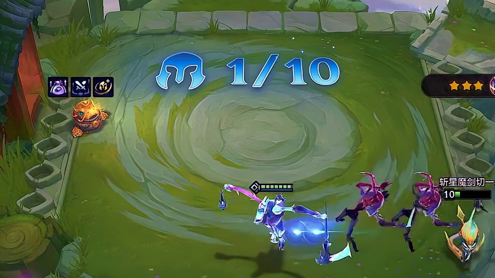 很庆幸找到个比我矮半头有点小漂亮 能和我斗嘴打闹然后也可以很甜笑起来很好看还爱叫我宝宝的女朋友