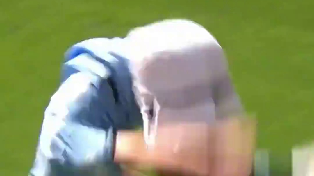 上一个后空翻做这么帅的是克洛泽