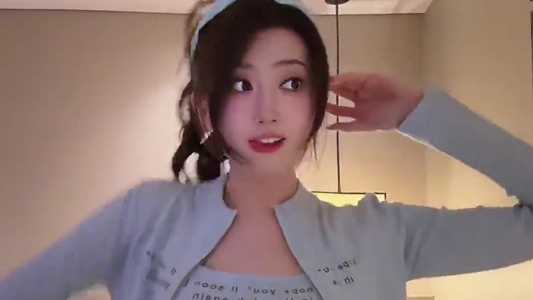 我的心扑通扑通不停的跳～ #春天就是要扑通扑通地跳呀 #已经有我啦手势舞 #用欧若风拿捏春日氛围感 