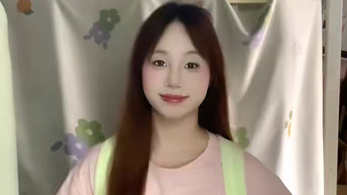 大四vlog｜和同学外出吃吃喝喝的一天 早餐：柠檬水
午餐：铁锅炖+凉拌黄瓜+溜肉段
晚餐：朱家小馆