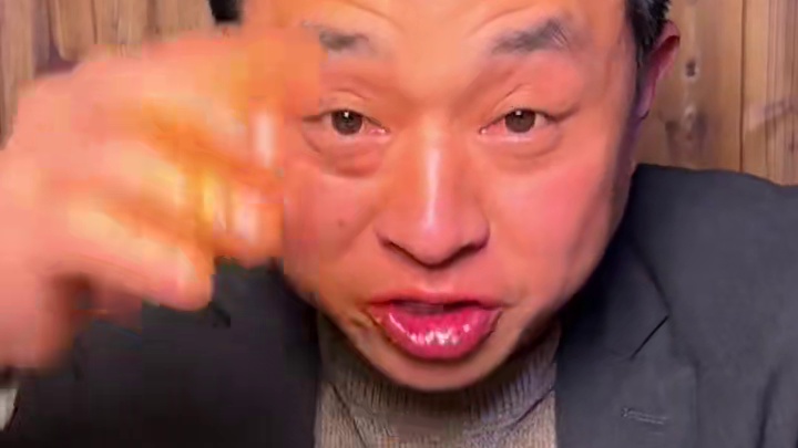 吃羊头要大口大口的，真过瘾#真材实料才能做出好味道 #热门