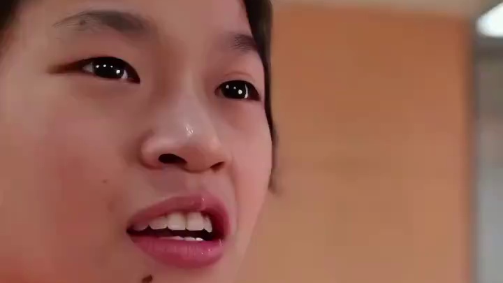 下一站赢回来！全红婵十米台207C失误郭晶晶上前安慰，太暖了！ #全红婵 #郭晶晶 #跳水