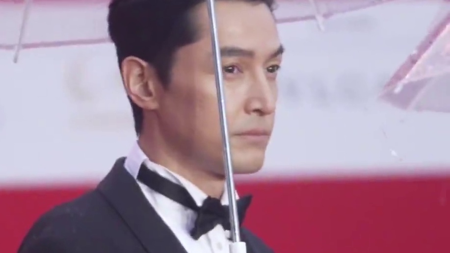 #北影节开幕式红毯 又一年北影节男明星红毯合集来啦！谁在你心目中最挺拔有型呢？#朱一龙 #檀健次 #