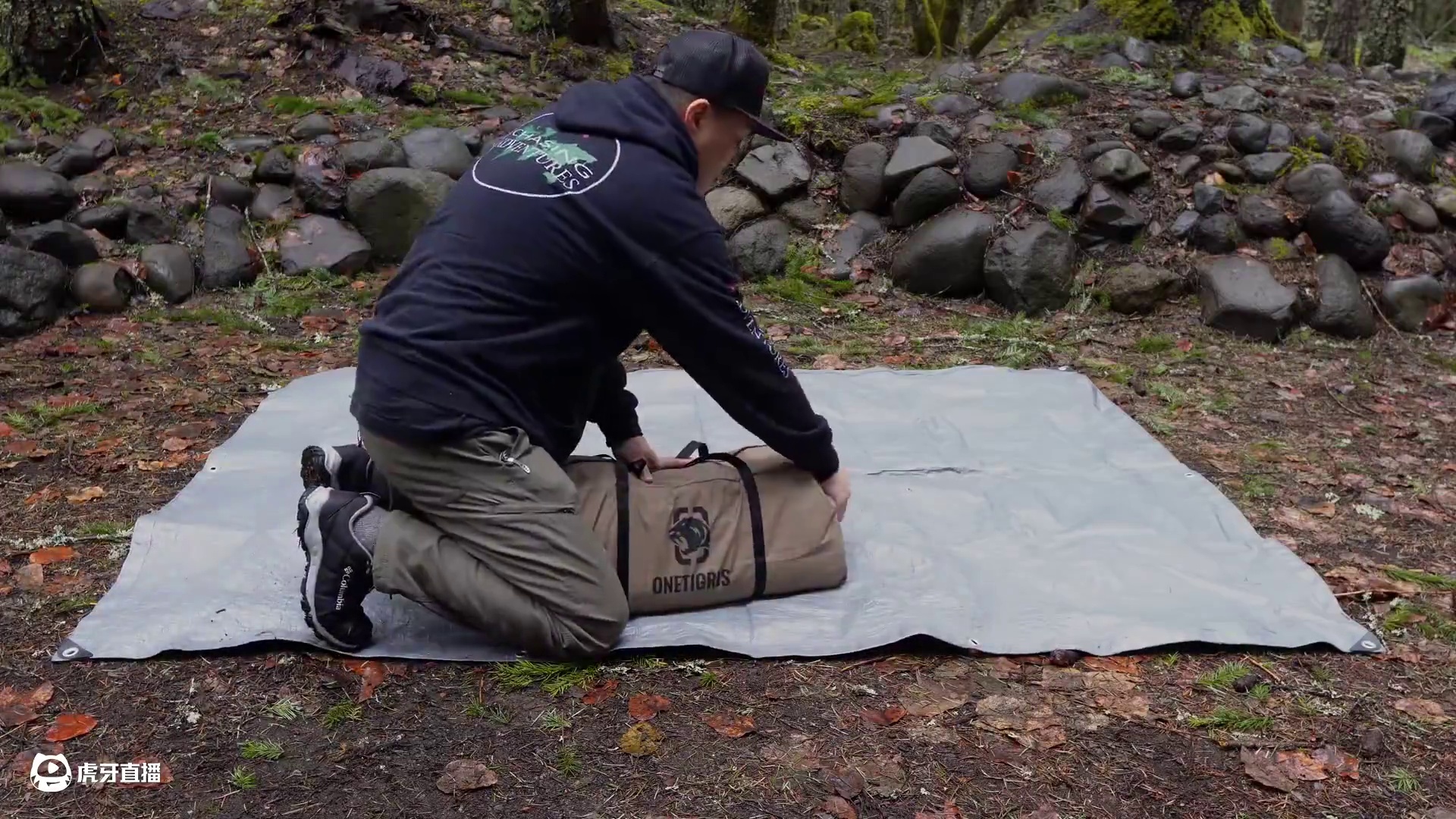 【无限露营】小哥雨中露营 #露营 #沉浸式体验