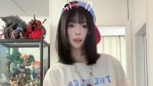 注意看 眼前这个女人叫小帅#虎牙摇