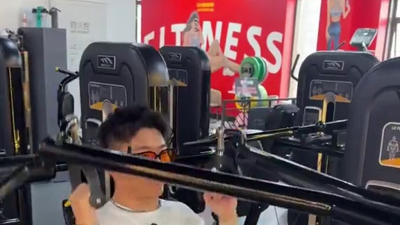 99的月卡居然还有一节私教课！在附近想自律的真的可以来他们家锻炼一下#一起健身 #健身房 #你有多自