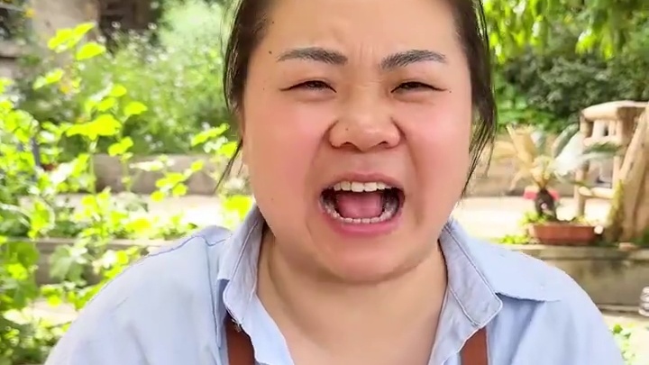 天气热了就吃点凉快的吧，重庆人的夏天就是凉面下稀饭，巴适得很！#凉面 #嘎嘎好吃 #调料 #妈呀太香