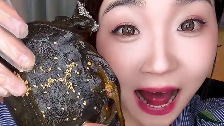 吃之前有点怕怕 吃以后哎妈呀真香！是荆楚风味哦！麻辣！#爱吃辣鱼的要试试 #甲鱼 #吃甲鱼 #太好吃