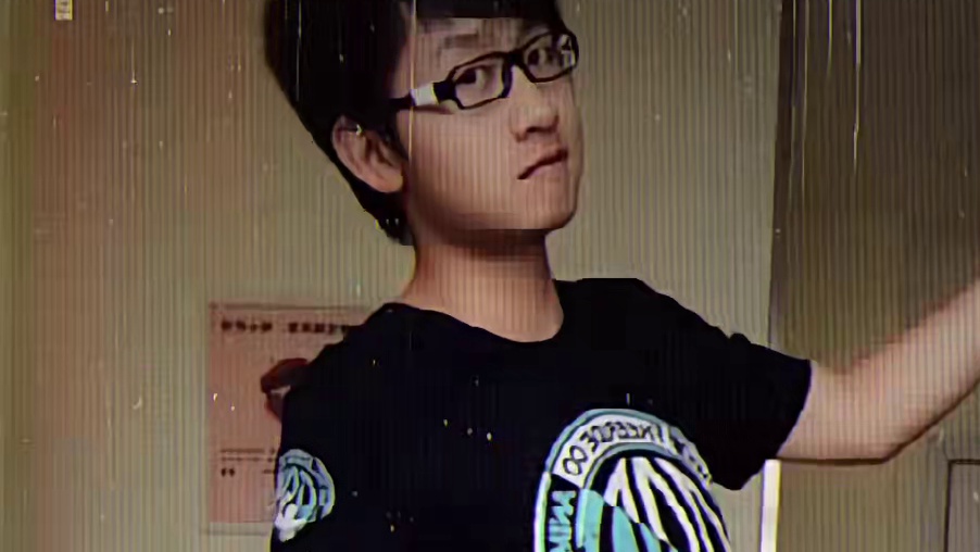 哈啰大家好 我是你们熟悉的陈子豪啦！#CF是场可以回放的青春 #穿越火线怀旧模式上线 #穿越火线怀旧