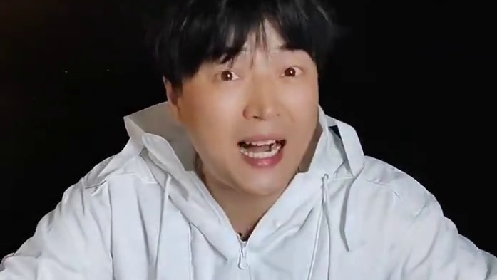 太奇葩了！这五颜六色脆脆的糖能吃吗？