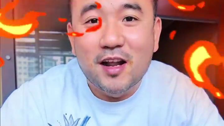 吃荣昌卤鹅皮糯肉嫩太香了，荣昌卤鹅哥一己之力在甲亢哥中国行 #荣昌卤鹅 #甲亢哥中国行 #甲亢哥 #