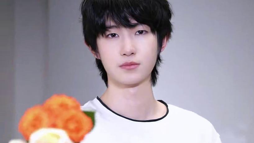 AG超玩會丶一諾的直播