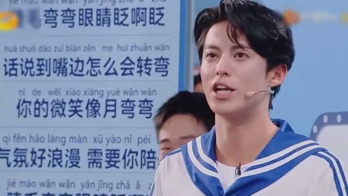 年龄只有三岁的显眼包姐弟