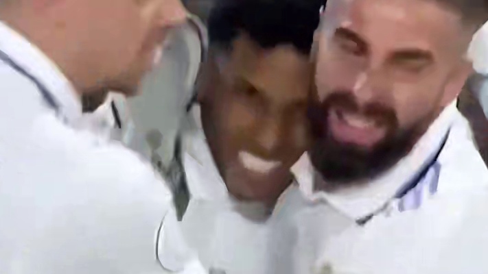 向众神祈祷，回应他的是上一次国王杯决赛的自己