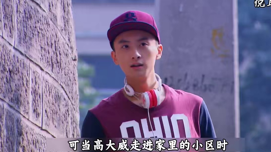 小朋友被困天台，预备消防员勇敢救援