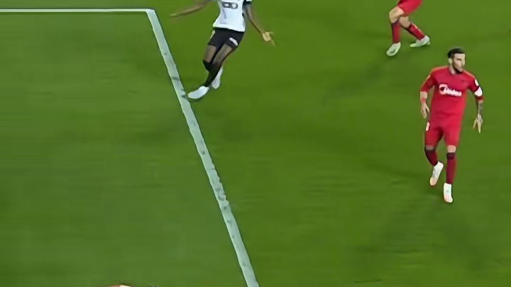 这射门是真的燃尽了#足球