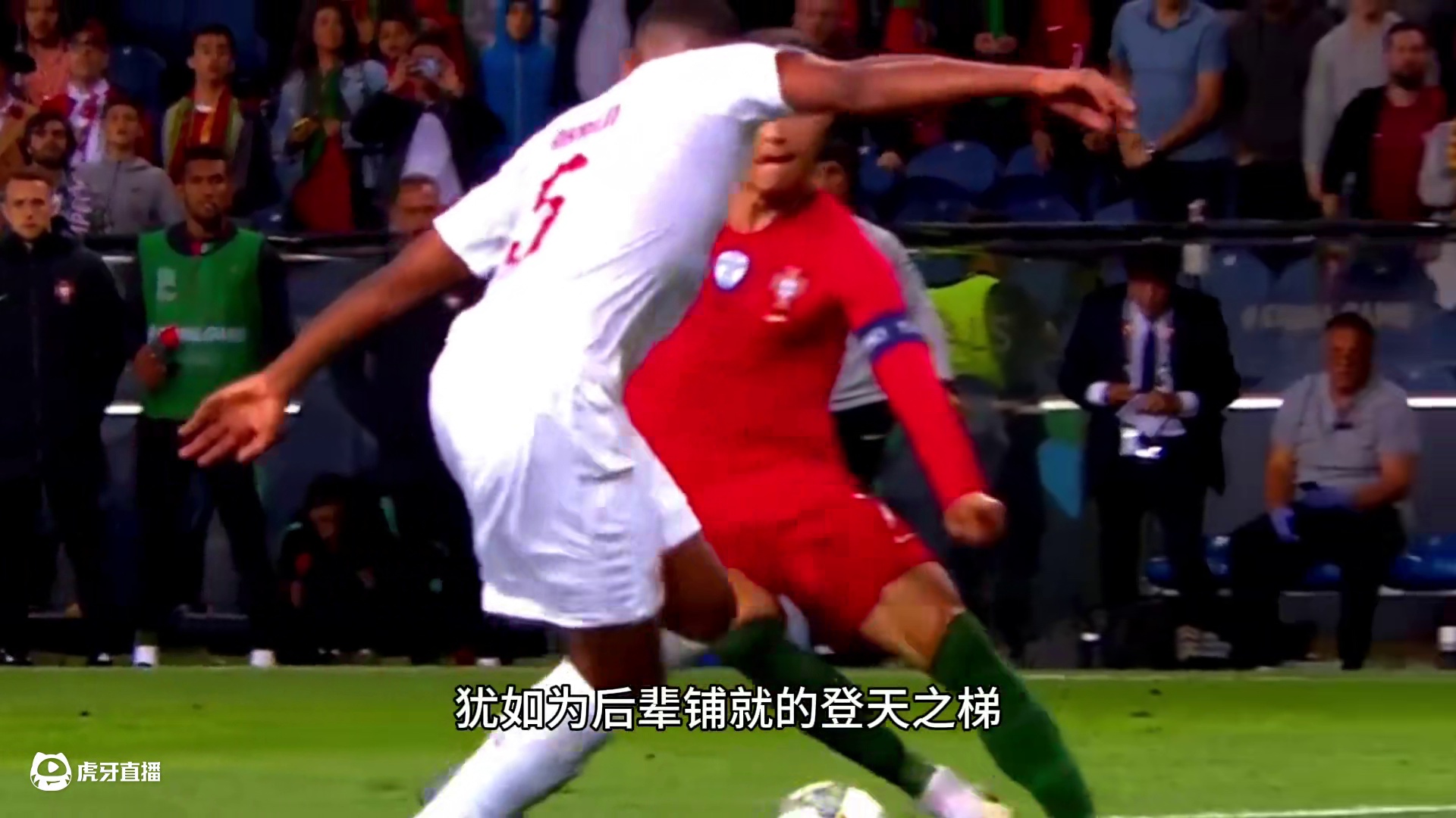 他的影响力已经超越了足球的范畴