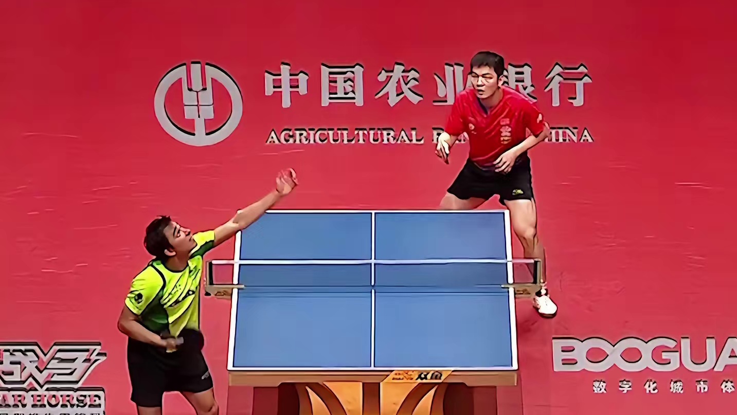 樊振东没有一步多余的脚步，堪称乒坛教科书式的底盘移动