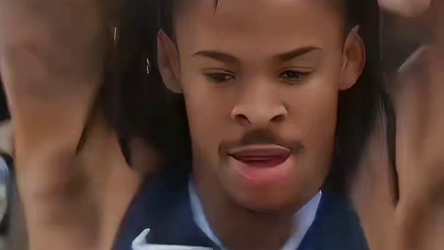 莫兰特聪明，扣篮挂筐