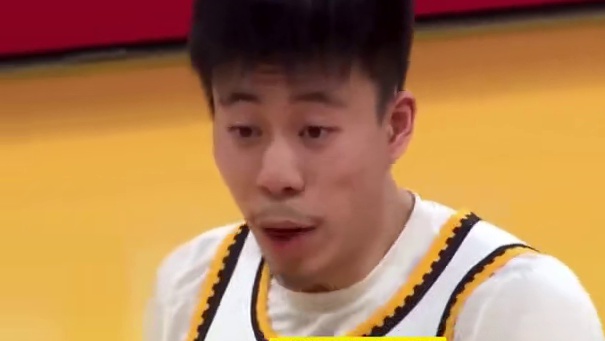 2比0，广厦高兴早了，G3浏篮杨明大调整，度分冠轮一针见血 #热点 #dou来为中国篮球加油 #爱篮