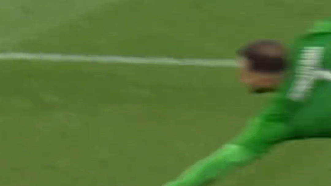 ！多纳鲁马接连化解马丁内利、特罗萨德单刀