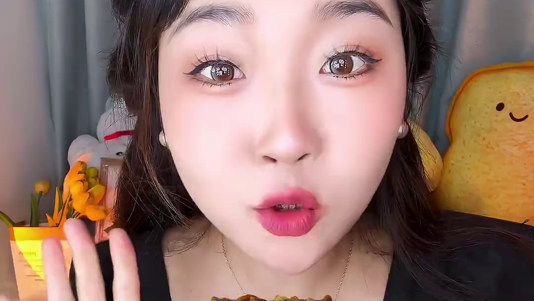 好吃好吃哭了，里面真的是肉酱包！面条口感劲道！就是一口浓郁酱香！自己加点黄瓜丝更好吃哦！#方砖厂69