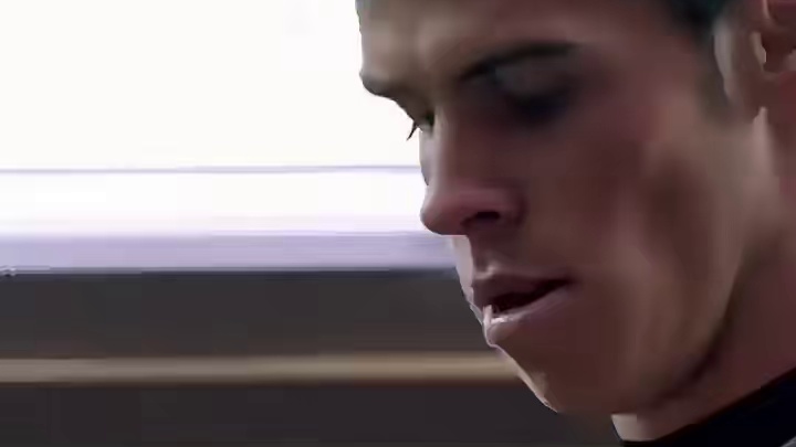 说到面对母队拒绝庆祝，我就要提到一位德国球员了