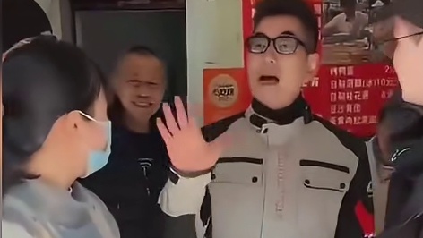 任贤齐沪街行, 亲民暖人心