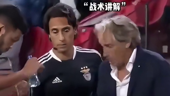 都说一个好球员是要会想教练的