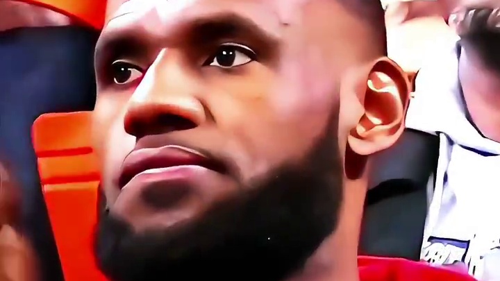 胖虎这弹跳目测离地一米三了